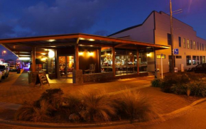 Stumpers Hotel